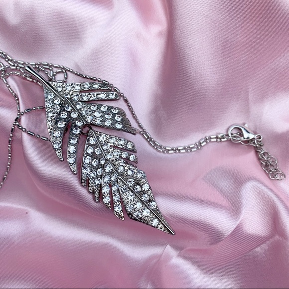 Sparkle silver leaf 🍃 pendant & necklace - Picture 5 of 5